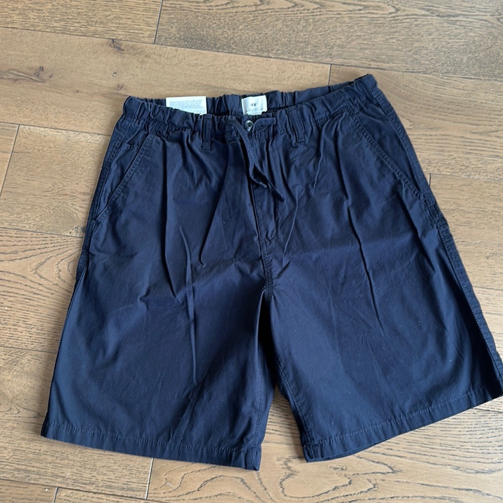 New with tags men’s relaxed fit chino shorts